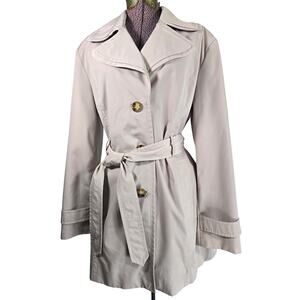 London Fog Women's Water Resistant Belted Cream Color Trench Coat. Size Medium